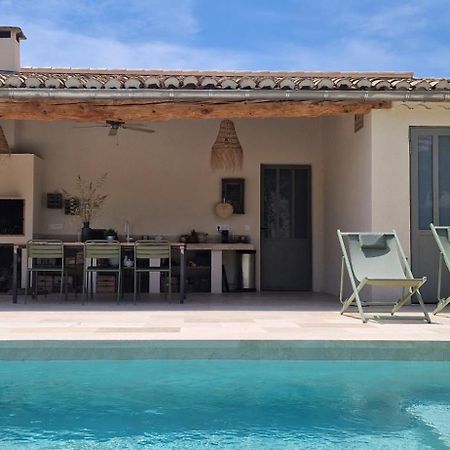 Appartement Dans Un Mas Provencal Renove Saint-Hilaire-dʼOzilhan Exterior foto